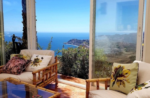 Salobrena House | Holiday house Itrabo for 2 - 7 persons with 3 bedrooms - Holiday house
