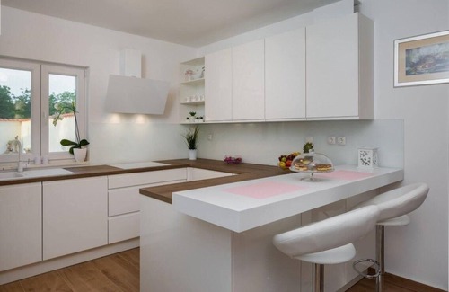 Drnis House | Holiday house Kljuc for 1 - 7 persons with 3 bedrooms - Holiday house