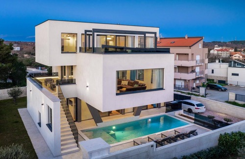 Pomer House | Holiday house Medulin for 1 - 8 persons with 4 bedrooms - Holiday home