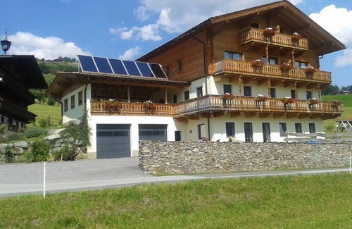 Mittersill House | Holiday house Mittersill for 1 - 14 persons with 7 bedrooms - Holiday house