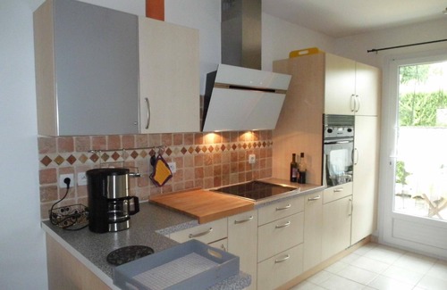 Pierrevert House | Holiday house Pierrevert for 1 - 4 persons with 3 bedrooms - Holiday house