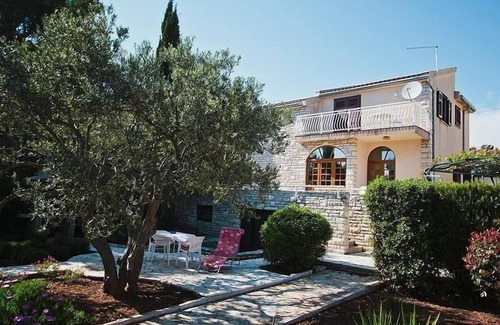 Pirovac House | Holiday house Pirovac for 1 - 12 persons with 5 bedrooms - Holiday home