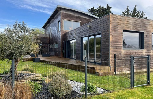 Plouescat House | Holiday house Plouescat for 1 - 10 persons with 5 bedrooms - Holiday home