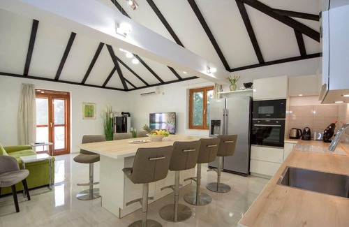 Pokrovnik House | Holiday house Pokrovnik for 1 - 8 persons with 3 bedrooms - Holiday home