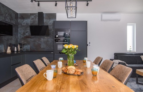 Posedarje House | Holiday house Posedarje for 1 - 7 persons with 3 bedrooms - Row house