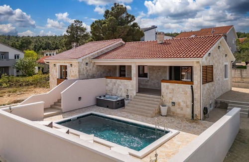 Pridraga House | Holiday house Pridraga for 1 - 4 persons with 2 bedrooms - Holiday home