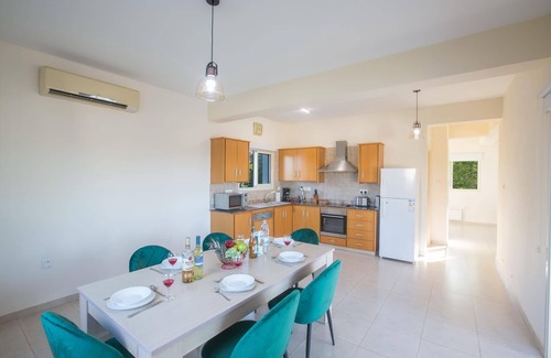 Protaras House | Holiday house Protaras for 1 - 6 persons with 3 bedrooms - Holiday house