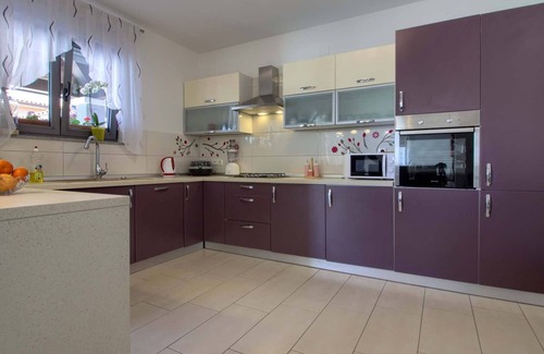 Skatari House | Holiday house Pula for 1 - 7 persons with 3 bedrooms - Holiday home