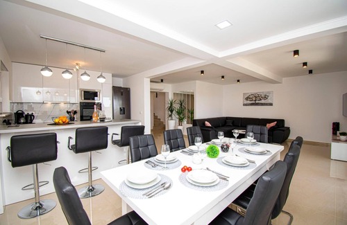Skatari House | Holiday house Pula for 1 - 8 persons with 4 bedrooms - Holiday home