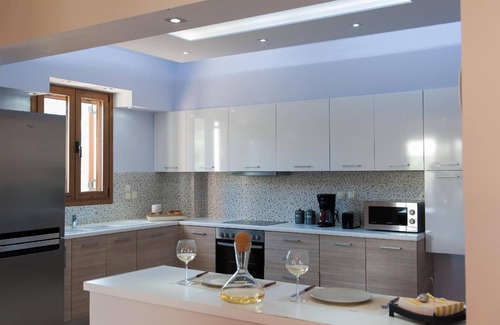 Adele House | Holiday house Rethymno for 2 - 6 persons with 3 bedrooms - Row house