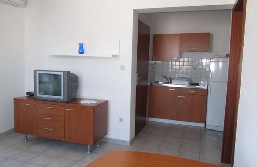 Slatine House | Holiday house Slatine for 1 - 20 persons with 5 bedrooms - Holiday apartment in one or multi-family