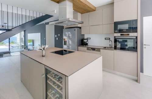 Sutivan House | Holiday house Sutivan for 1 - 8 persons with 3 bedrooms - Luxury holiday home