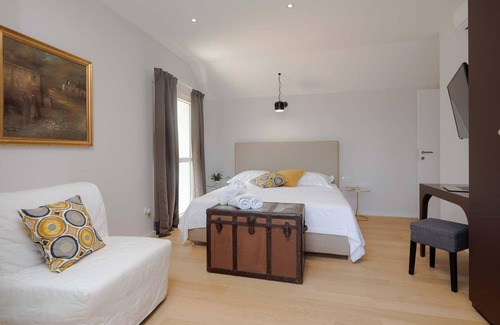 Sutivan House | Holiday house Sutivan for 1 - 6 persons with 3 bedrooms - Holiday house