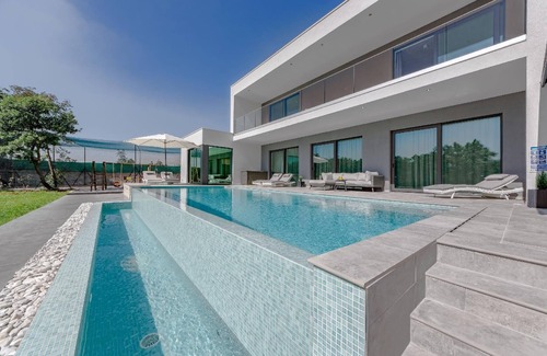 Svetvincenat House | Holiday house Svetvinčenat for 1 - 10 persons with 5 bedrooms - Holiday house