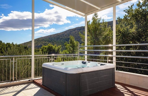 Tugare House | Holiday house Tugare for 1 - 8 persons with 4 bedrooms - Holiday home