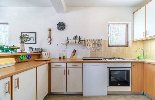 Sutivan House | Holiday house with a parking space Sutivan, Brač (K-23075)