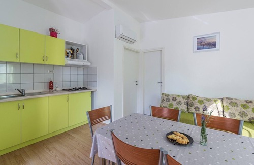 Tinjan House | Holiday house with private pool No.9 in holiday park Jelovci