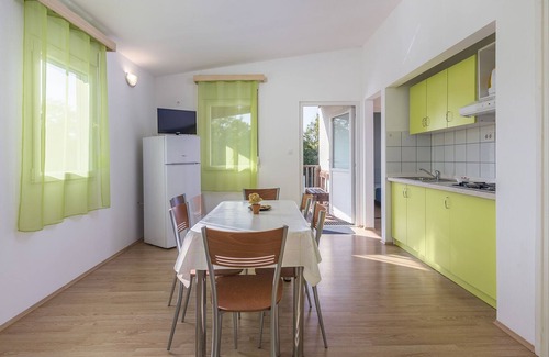 Tinjan Villa | Holiday house with private pool for 4-6 persons in the holiday park Jelovci