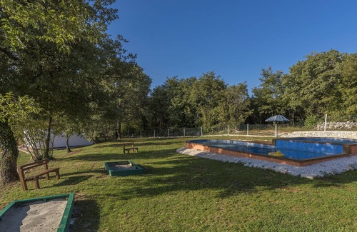 Tinjan Villa | Holiday House with private pool for 6- 8 people in Holiday Park Jelovci