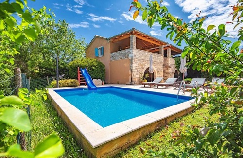Gradisce House | Holiday house Zminj for 1 - 16 persons with 6 bedrooms - Holiday home