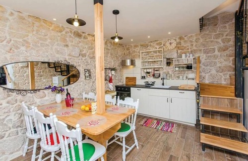 Biokovsko Selo House | Holiday house Zupa for 1 - 10 persons with 4 bedrooms - Holiday home