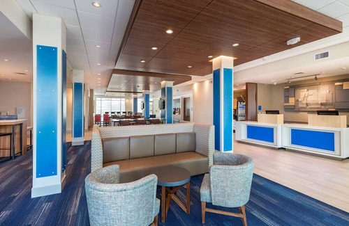 Moreno Valley Hotel | Holiday Inn Express & Suites Moreno Valley - Riverside, an IHG Hotel
