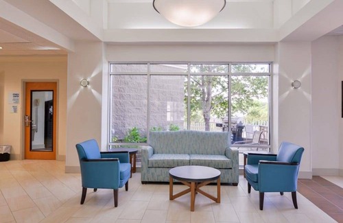 Mooresville Hotel | Holiday Inn Express Hotel & Suites Mooresville - Lake Norman, an IHG Hotel