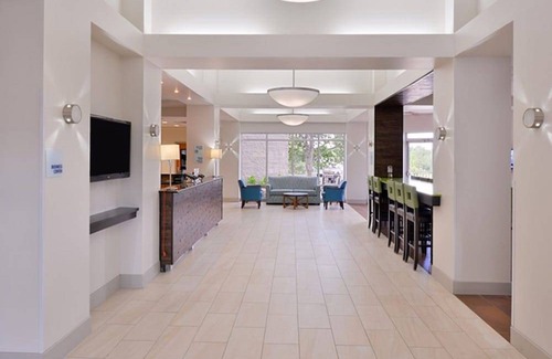 Mooresville Hotel | Holiday Inn Express Hotel & Suites Mooresville - Lake Norman, an IHG Hotel