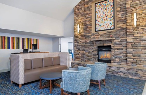 Wheat Ridge Hotel | Holiday Inn Express & Suites Wheat Ridge-Denver West, an IHG Hotel