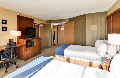 Downtown Hotel | Holiday Inn Express Washington DC N-Silver Spring, an IHG Hotel