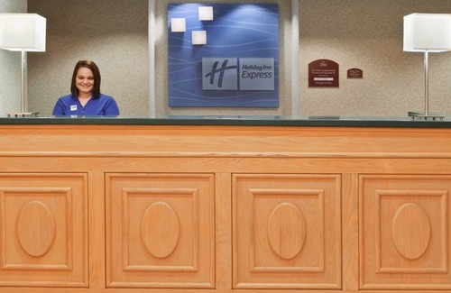 Alliance Hotel | Holiday Inn Express & Suites Alliance, an IHG Hotel