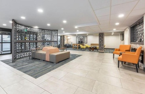 Charlottetown Hotel | Holiday Inn Express Hotel & Suites Charlottetown