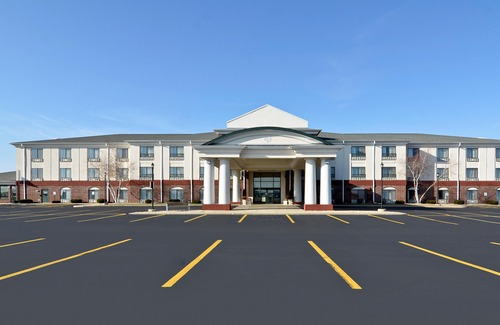 Fort Atkinson Hotel | Holiday Inn Express Hotel & Suites Fort Atkinson, an Ihg Hotel