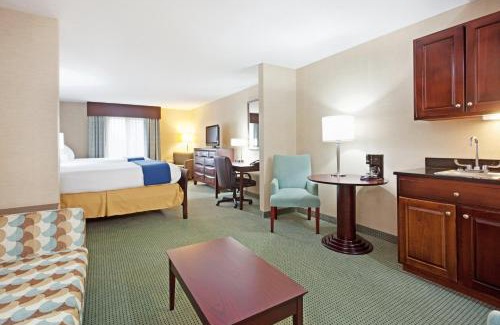 Meriden Hotel | Holiday Inn Express and Suites Meriden by IHG
