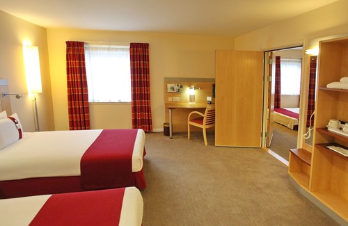 Redditch Hotel | Holiday Inn Express Birmingham Redditch, an IHG Hotel