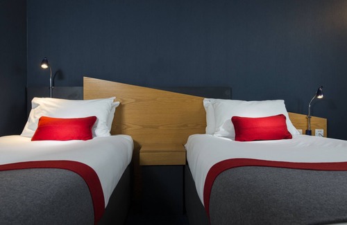 Oldbury Hotel | Holiday Inn Express Birmingham - Oldbury by IHG