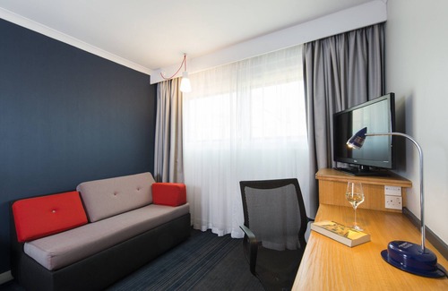 Oldbury Hotel | Holiday Inn Express Birmingham - Oldbury by IHG