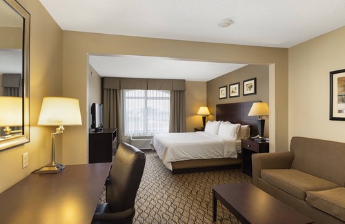 Bloomington Hotel | Holiday Inn Express Bloomington West by IHG