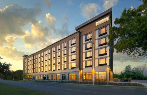 Revere Hotel | Holiday Inn Express - Boston Logan Airport - Revere by IHG