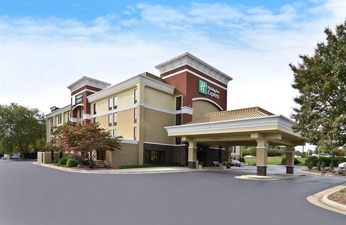 Burlington Hotel | Holiday Inn Express Burlington, an IHG Hotel