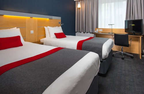 Cherry Hinton Hotel | Holiday Inn Express Cambridge by IHG