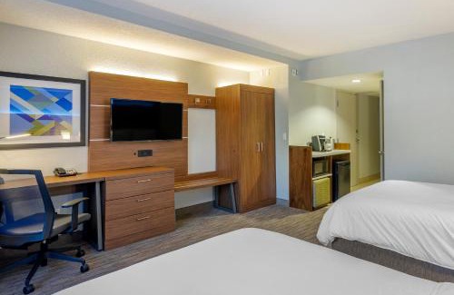Caloosahatchee Hotel | Holiday Inn Express Cape Coral-Fort Myers Area by IHG