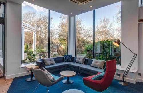 Ravelston Hotel | Holiday Inn Express Edinburgh City West by IHG