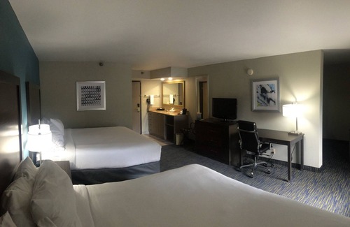 Fayetteville Hotel | Holiday Inn Express Fayetteville- Univ of AR Area by IHG
