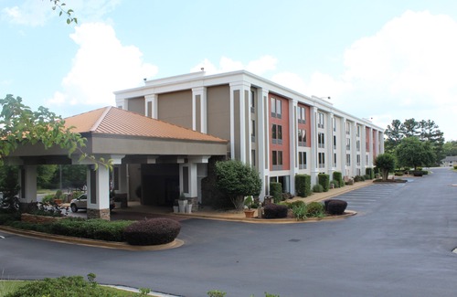 Forsyth Hotel | Holiday Inn Express Forsyth, an Ihg Hotel