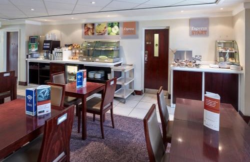 Glenrothes Hotel | Holiday Inn Express Glenrothes by IHG