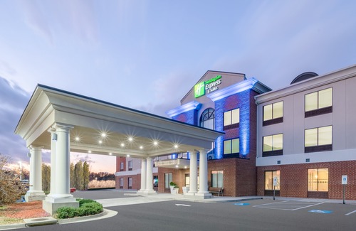 Tappahannock Hotel | Holiday Inn Express Hotel & Suites Tappahannock, an Ihg Hotel