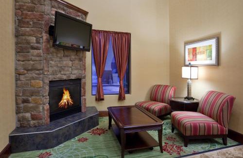 Streetsboro Hotel | Holiday Inn Express Hotel & Suites Cleveland-Streetsboro by IHG