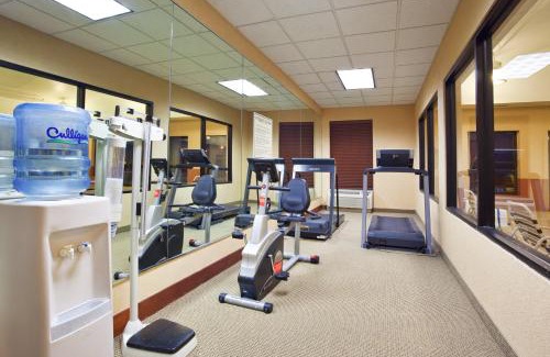 Streetsboro Hotel | Holiday Inn Express Hotel & Suites Cleveland-Streetsboro by IHG