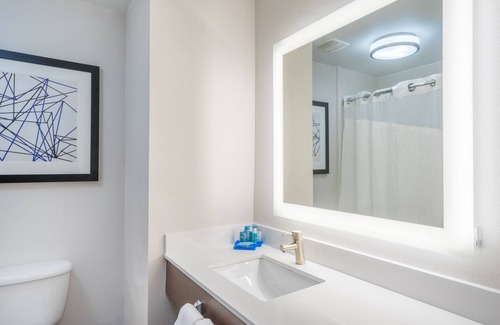 Frankfort Hotel | Holiday Inn Express Hotel & Suites Frankfort by IHG
